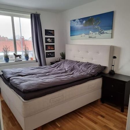 Trevlig Laegenhet Naera Stroemstad Centrum Exteriör bild