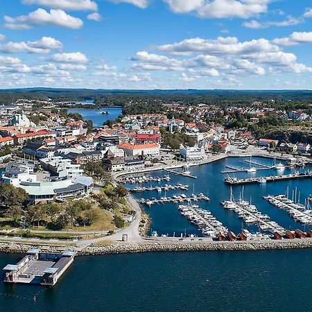 Trevlig Laegenhet Naera Stroemstad Centrum Exteriör bild