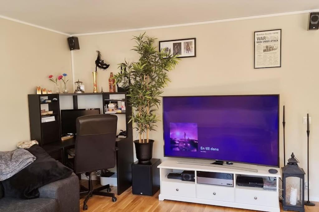 Trevlig Laegenhet Naera Stroemstad Centrum Exteriör bild